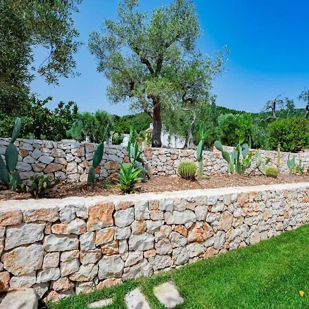 Trulli Di Montepizzuto *